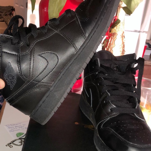 Shoes - Picture 2 of 2